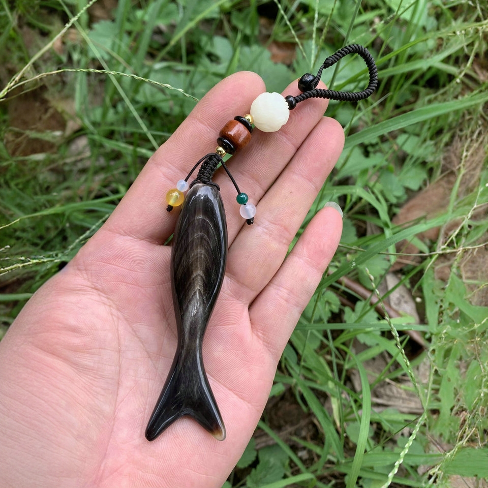 原创手工定制 牛角鱼勾针柄手钩编织工具真牛角包包挂件养鱼 有余