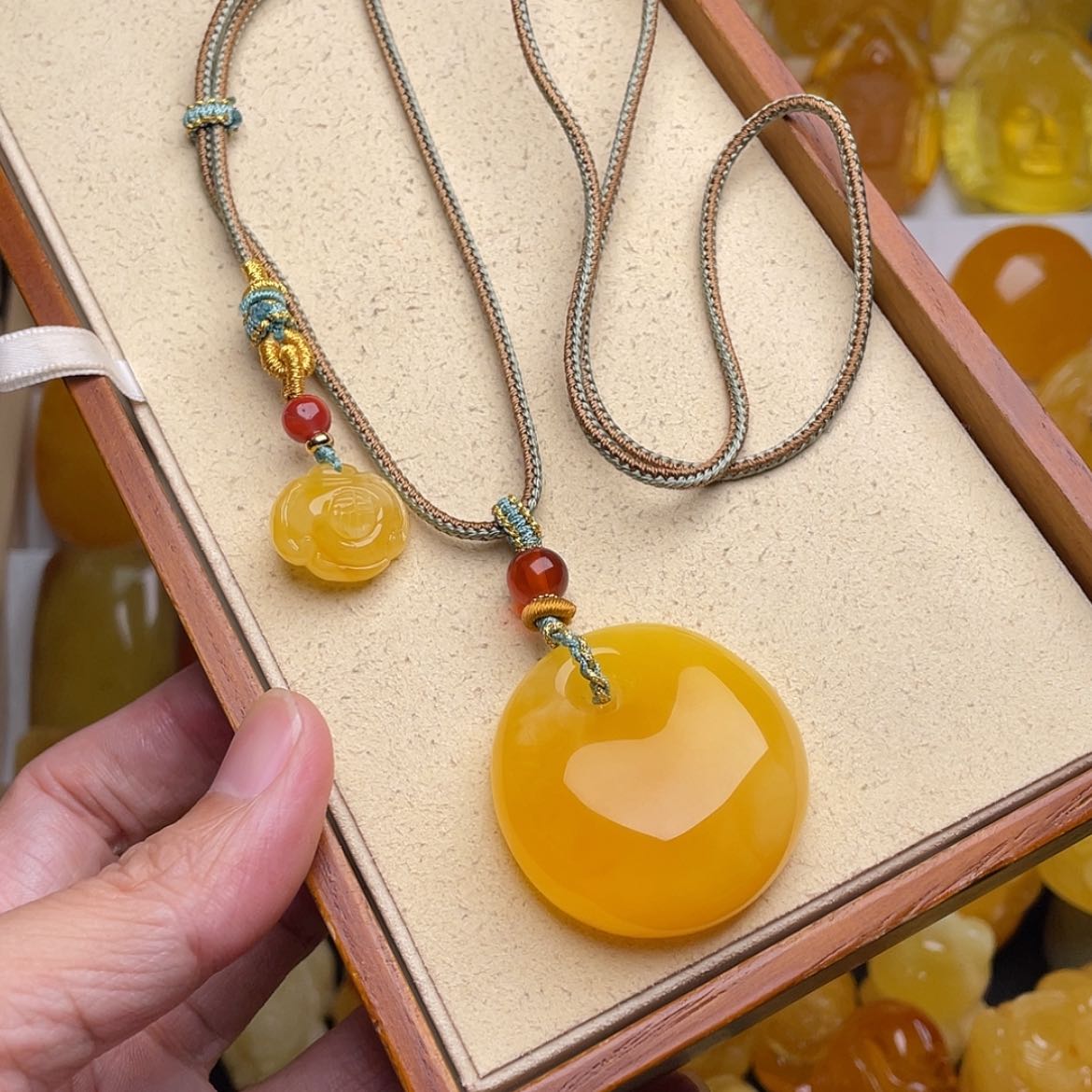 【闪购商品】蜜蜡颈饰未镶嵌