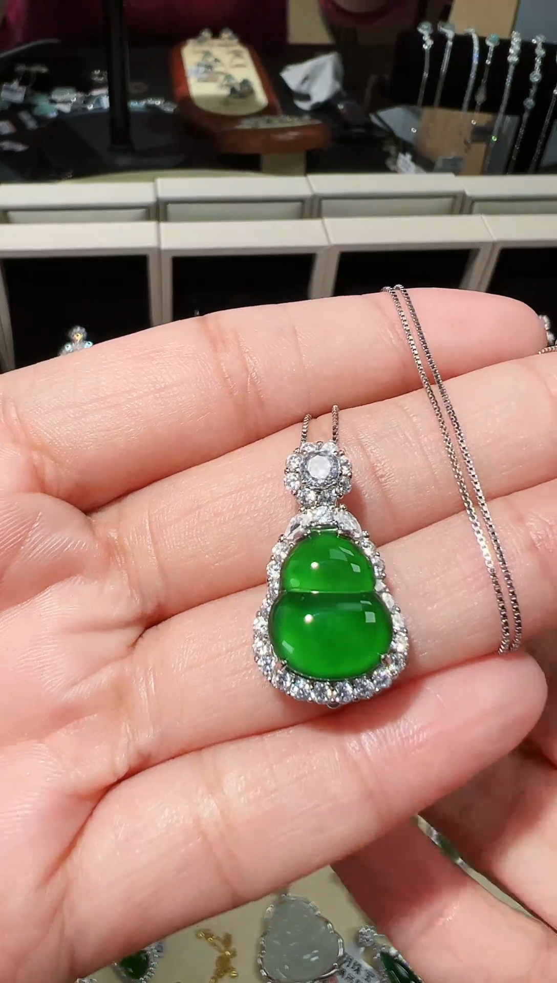 【闪购商品】翡翠吊坠(赠链)银S925镶嵌葫芦吊坠