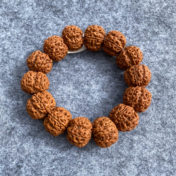 H8-22尼泊尔大金刚五瓣梅花蜂王双龙纹大金刚菩提手串