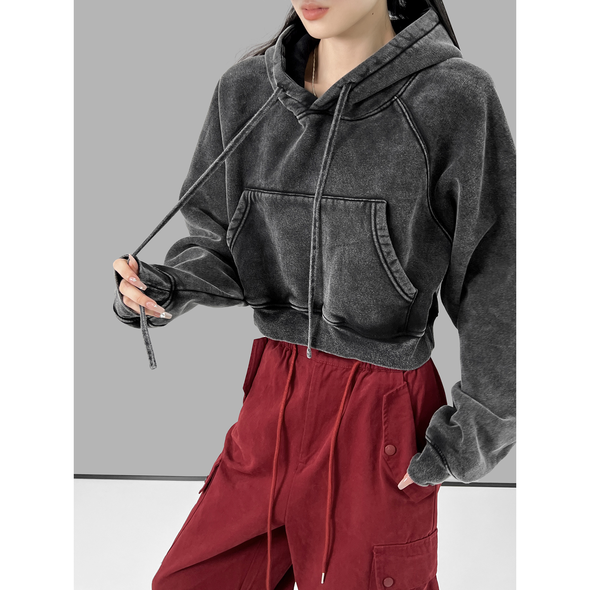 动感少女2023秋冬街头潮牌辣妹插肩复古水洗加绒短款连帽女卫衣