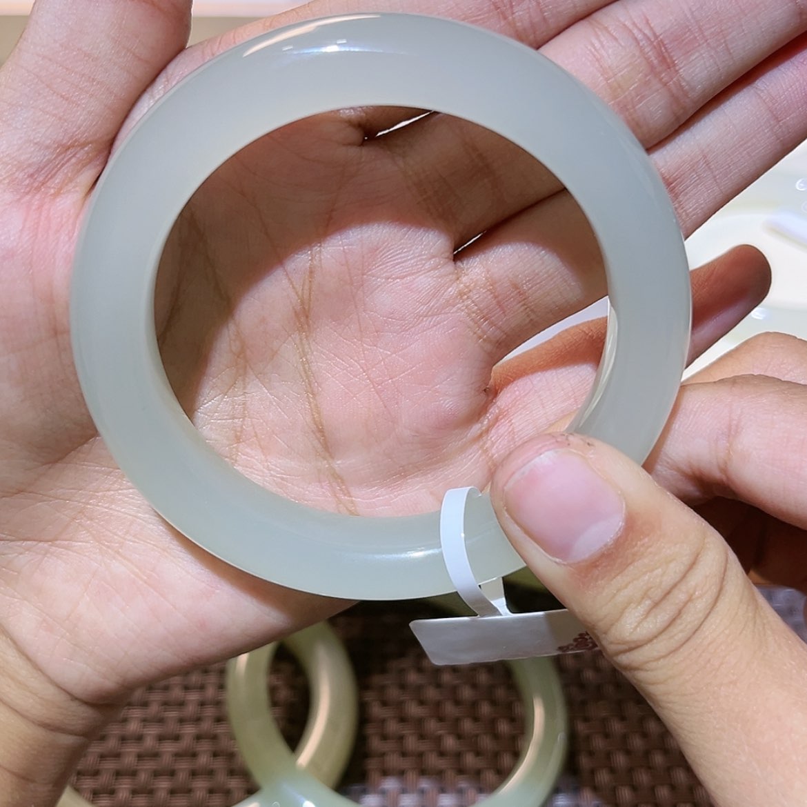 【闪购商品】和田玉手镯未镶嵌金*绒