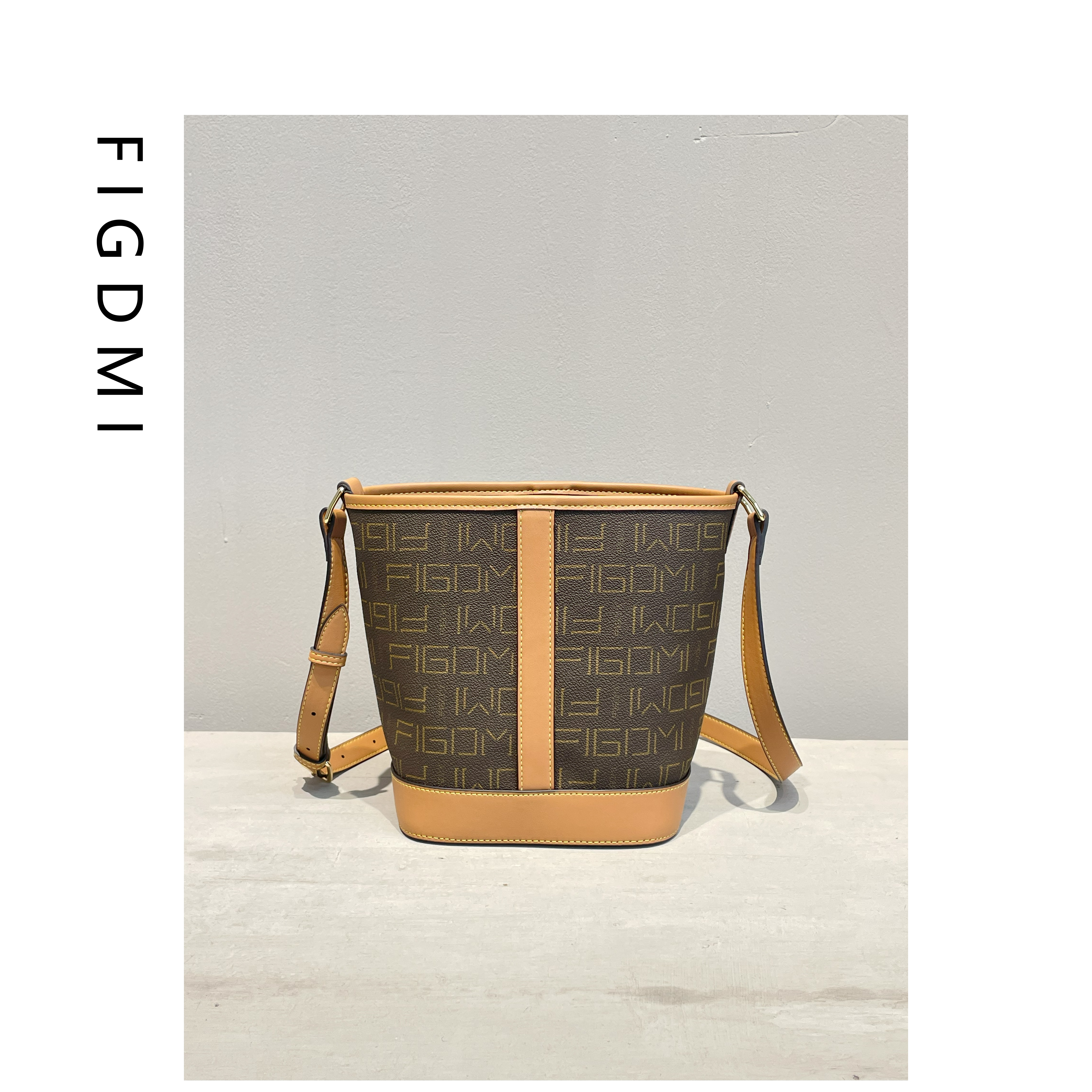 FIGDMI/菲格迪迈小众老花高级质感通勤包字母单肩包斜挎包水桶包
