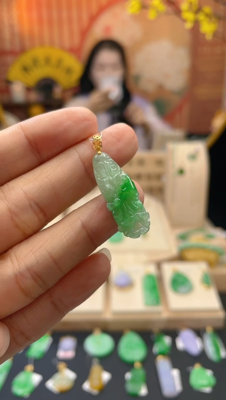 【闪购商品】翡翠颈饰18K金镶嵌假一赔三