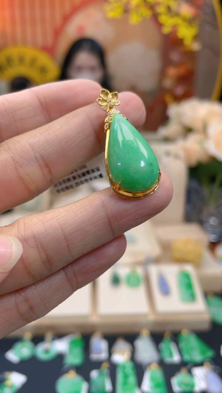 【闪购商品】翡翠颈饰18K金镶嵌假一赔三
