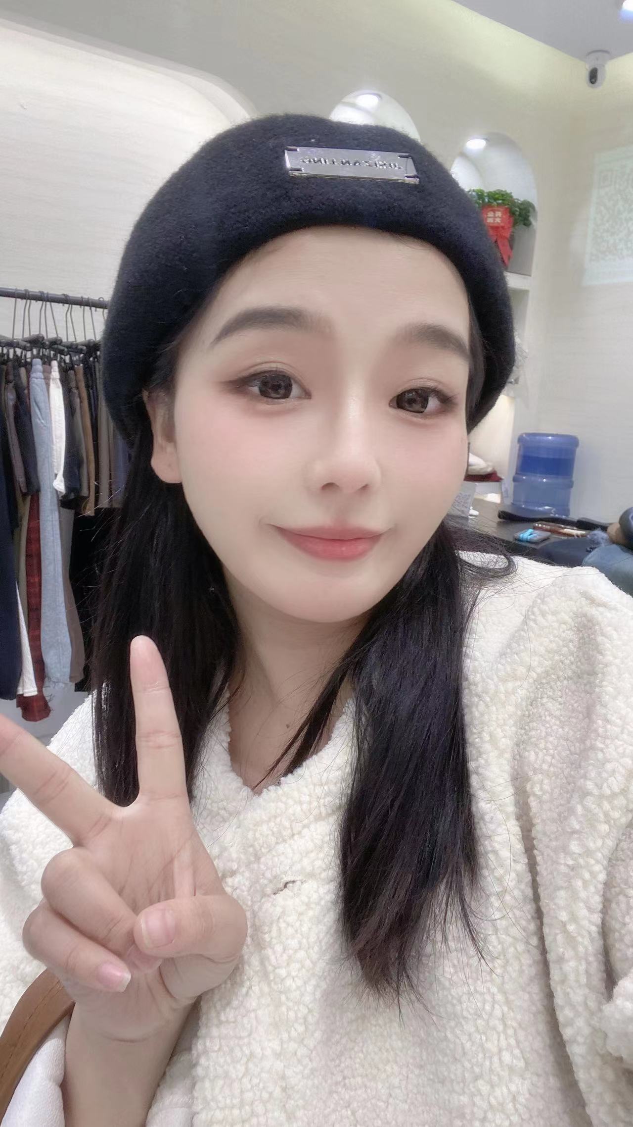 哆米拉家百搭潮流上衣