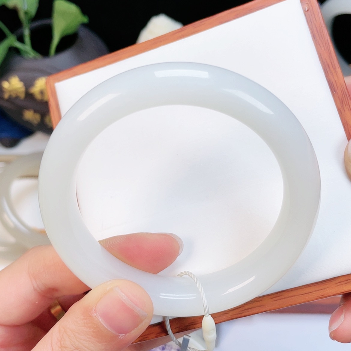 【闪购商品】和田玉手镯5556未镶嵌