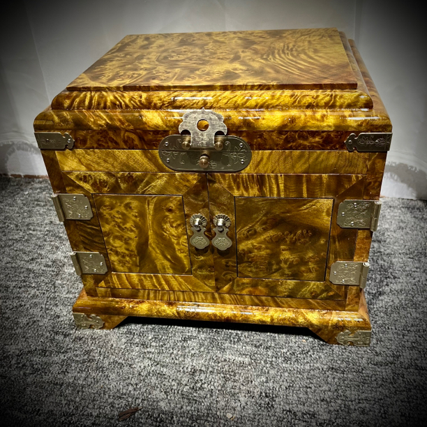 黄金樟飞天镜箱首饰盒规格25×20×25