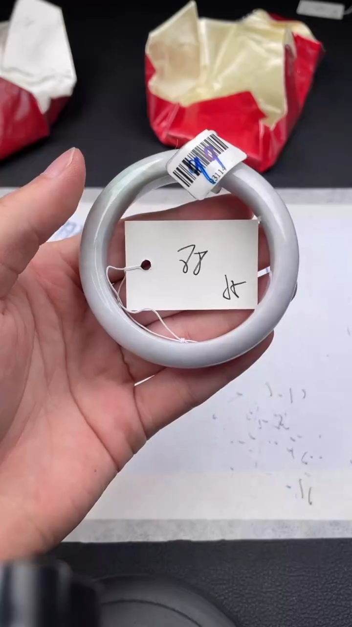 【闪购商品】翡翠手镯未镶嵌94