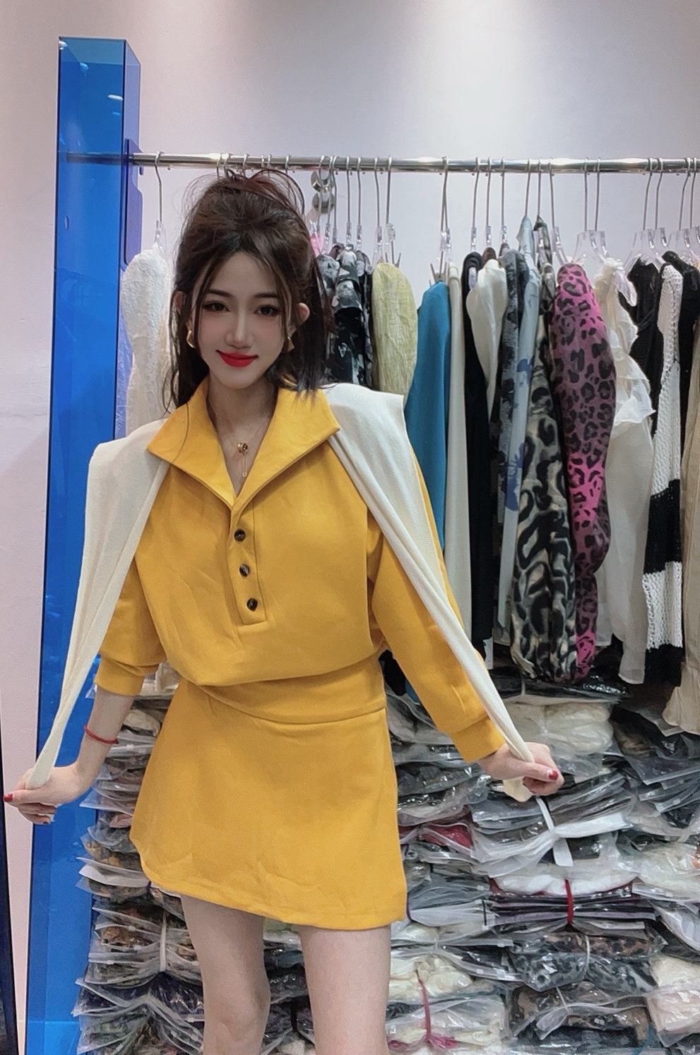 霖•[入秋三件套]超洋气糖果色系短裤裤裙超显瘦套装