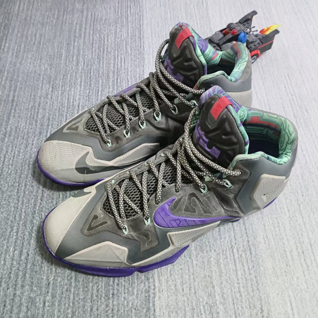 44.5码/耐克nike lbj11兵马俑 篮球鞋/二手无原盒/公价2099