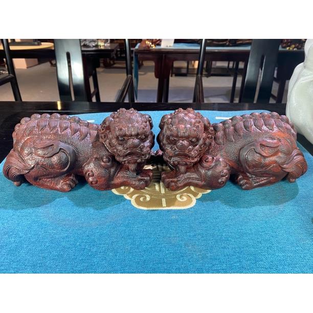 一对无底座趴姿貔貅木雕