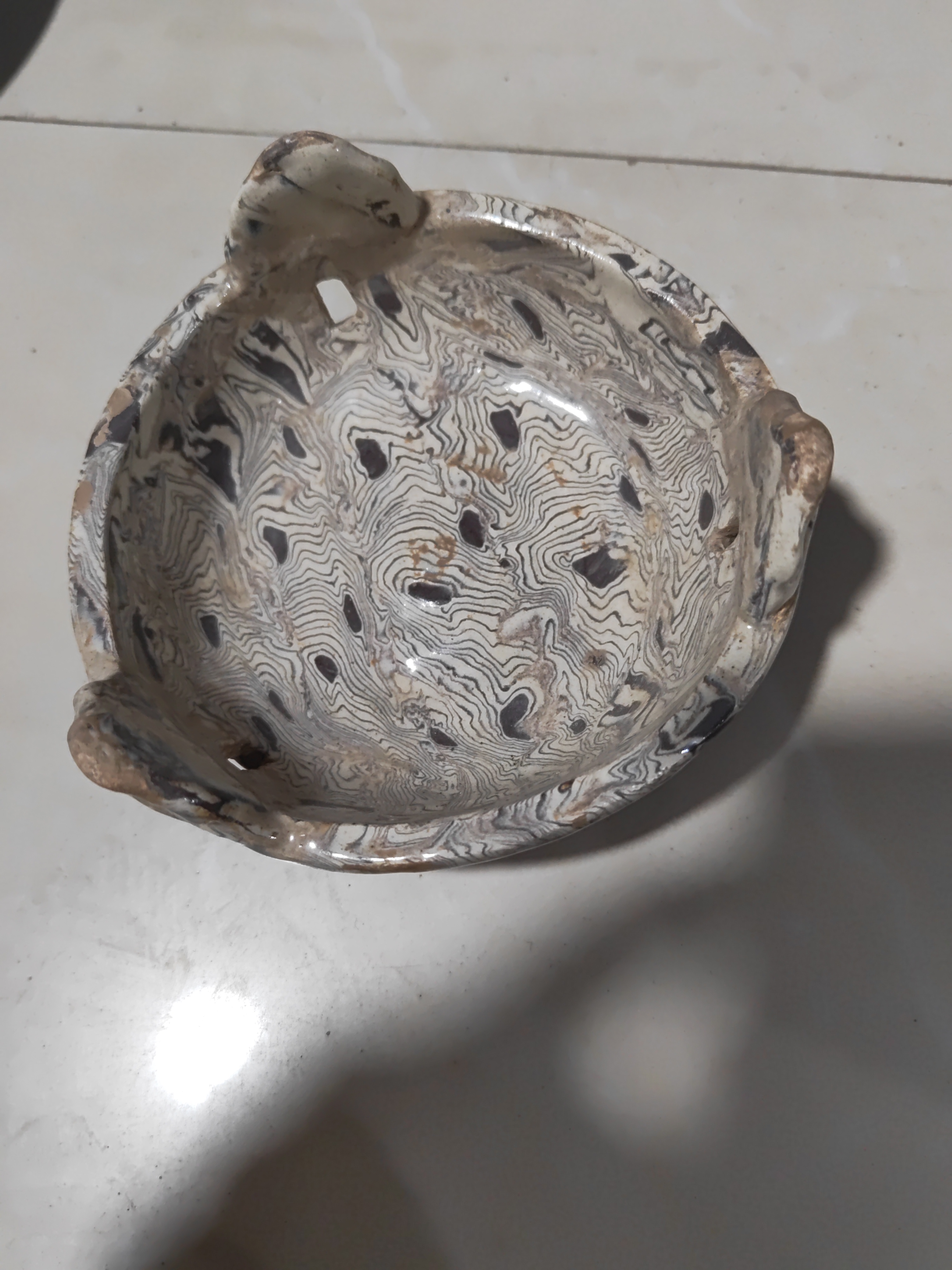 绞胎三足摆件（器型完美）