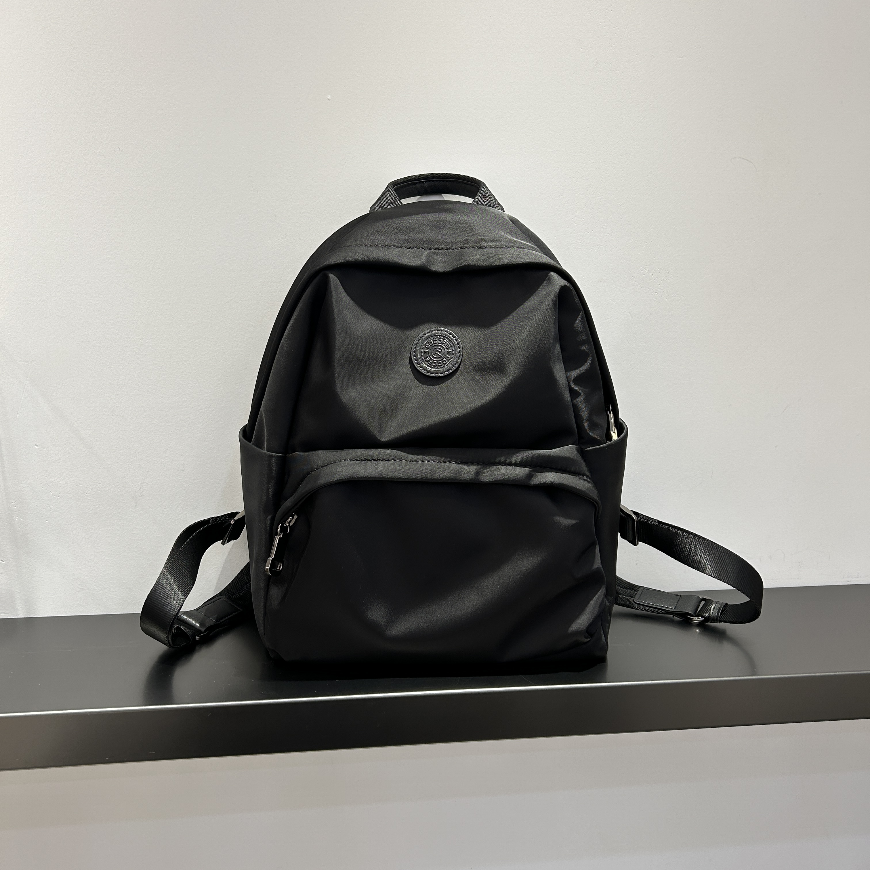 原创设计品牌休闲百搭多口袋高品质双肩包