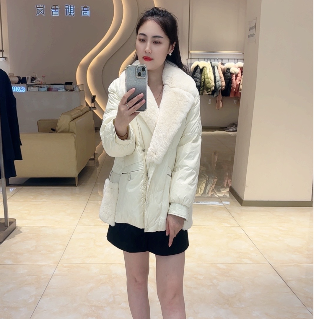 HIUOYA羽绒服23471518（618反季）