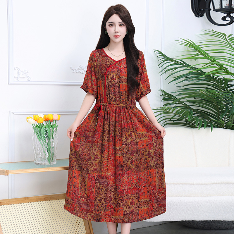 宽松时尚连衣裙碎花女装连衣裙裙子大码妈妈装气质长裙中老年新款