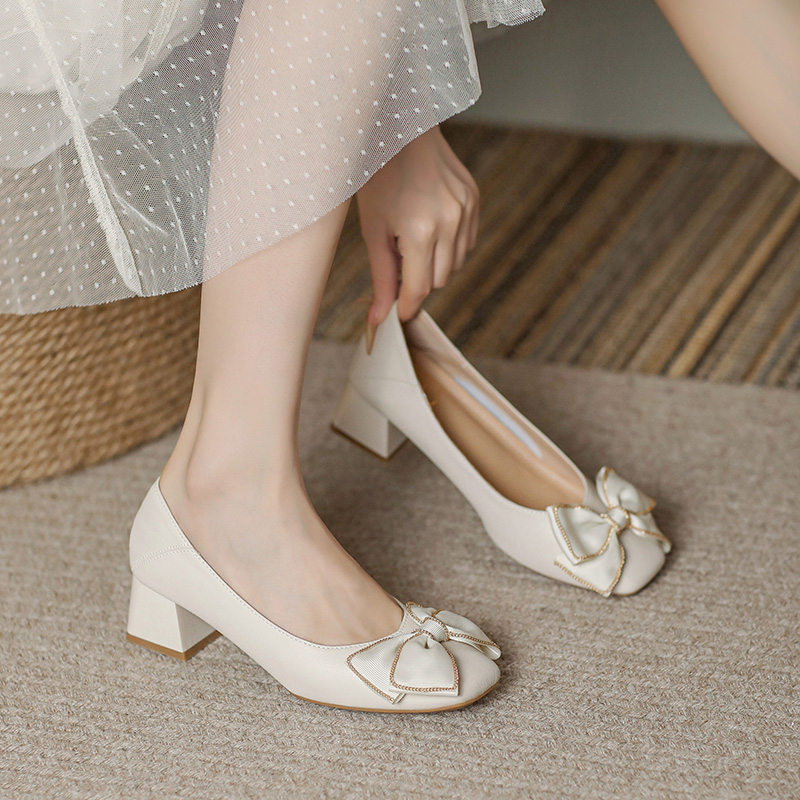 方头职业爆款舒适真皮女低跟鞋气质时尚百搭女单鞋2025软底奶奶鞋