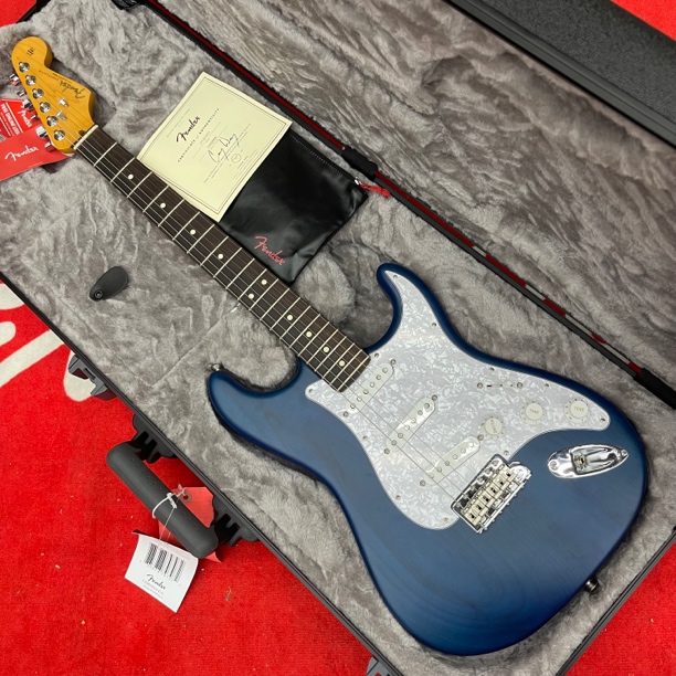 Fender芬达Cory Wong Strat，玫瑰木指板，透明宝石蓝 微瑕