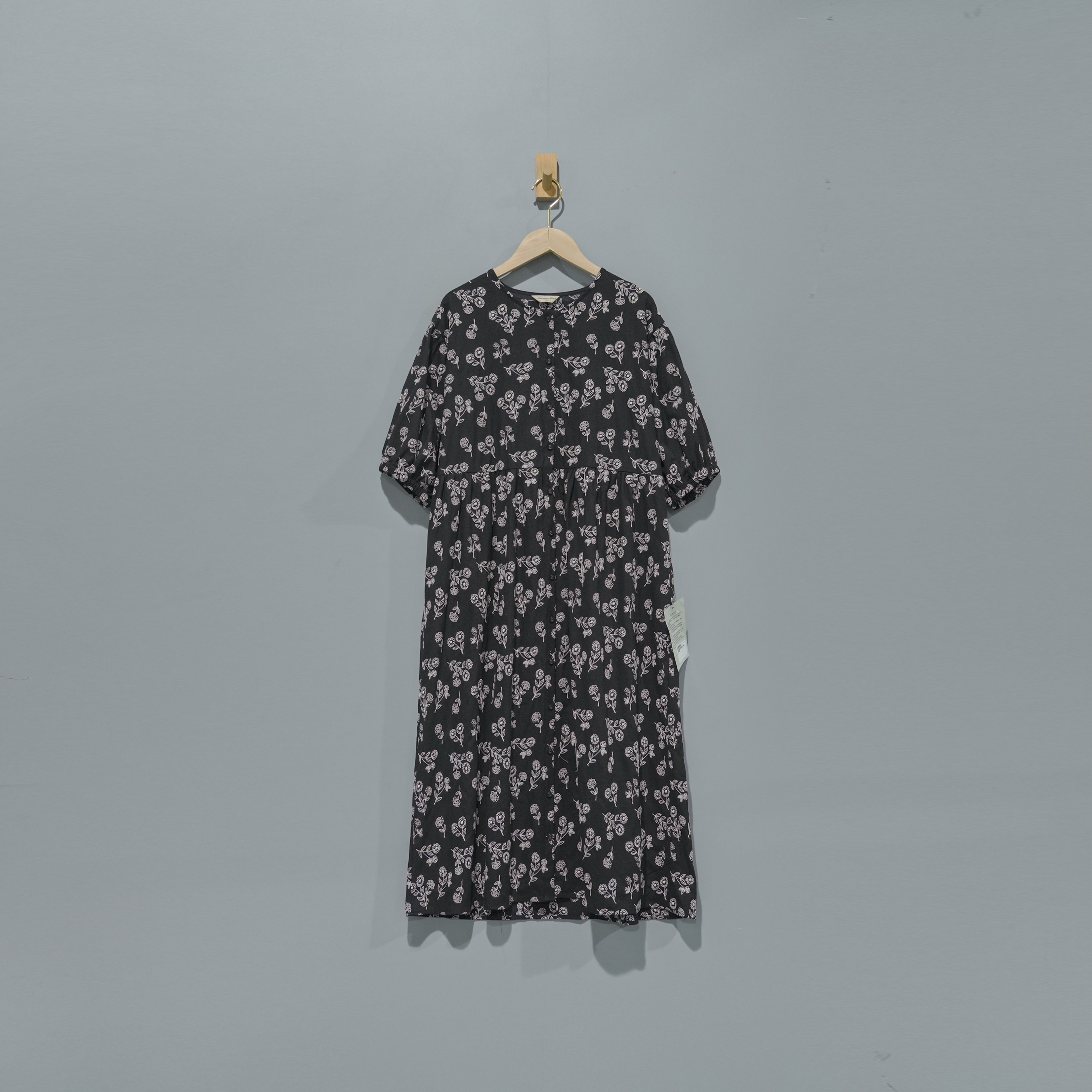 039965原单高货文艺棉麻圆领重工刺绣连衣裙  裙长 115 胸围102