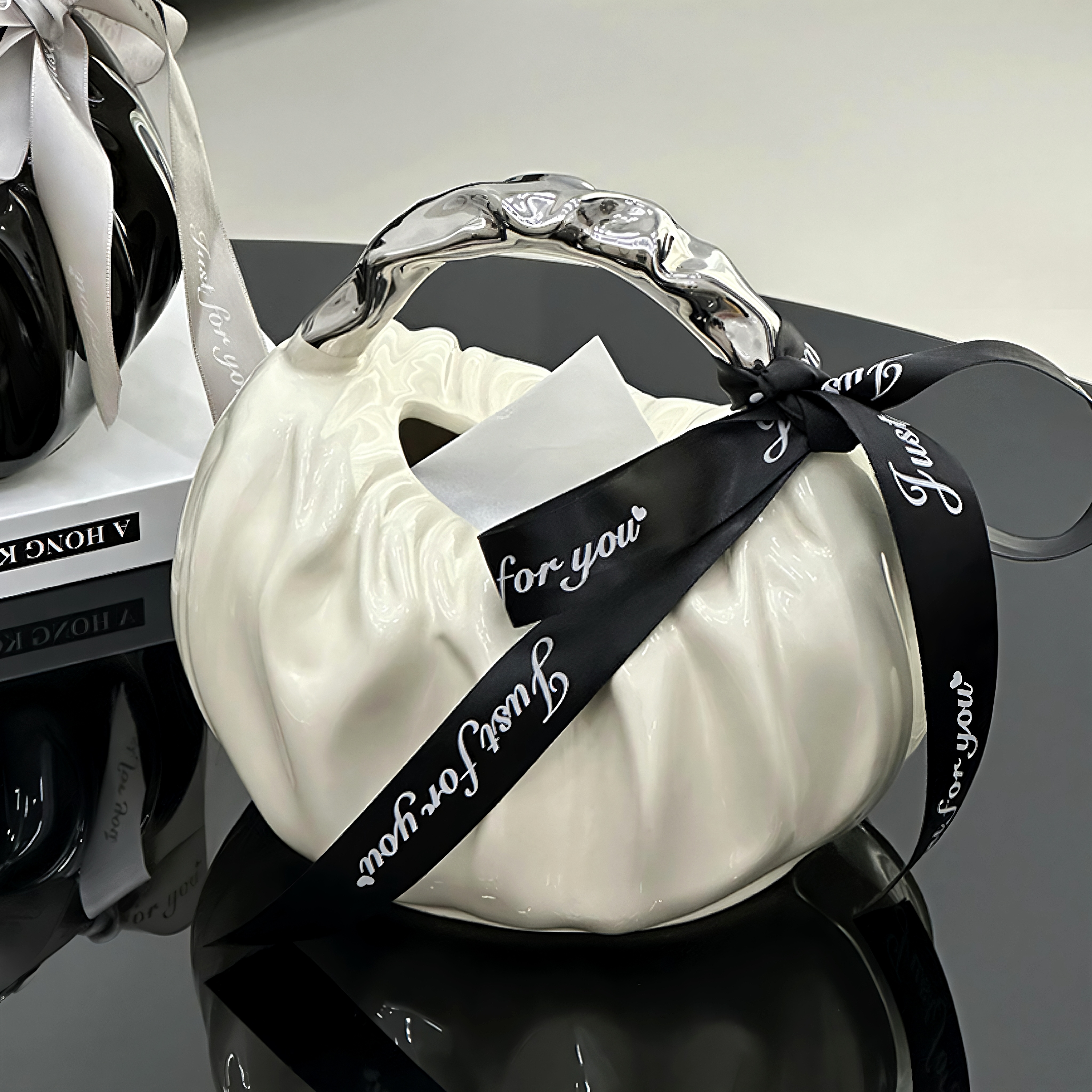 创意陶瓷纸巾盒高级感餐巾纸盒客厅轻奢高档商用装饰抽纸盒摆件