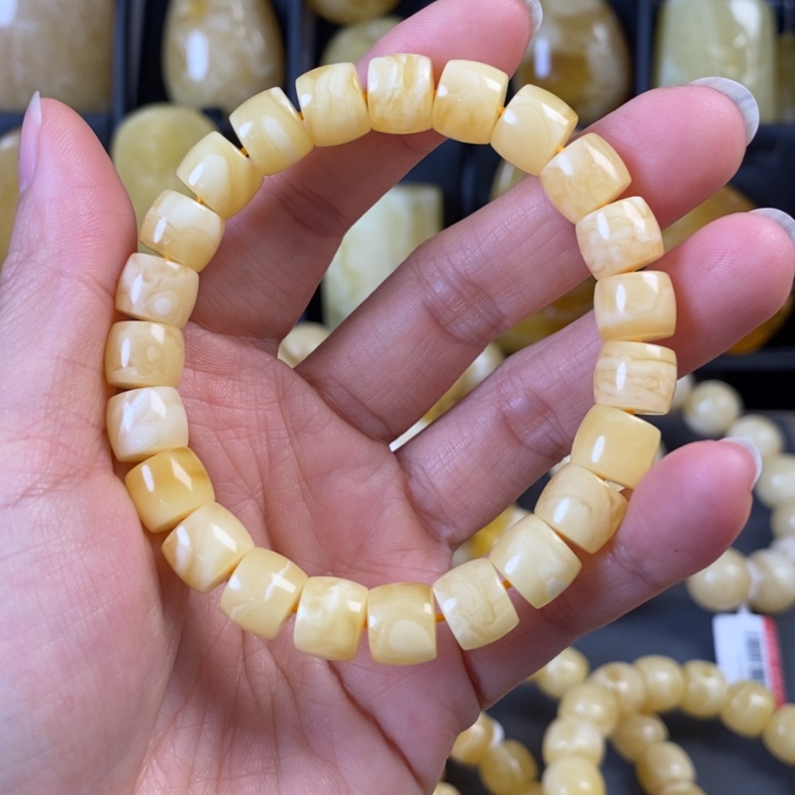 【闪购商品】琥珀颈饰未镶嵌