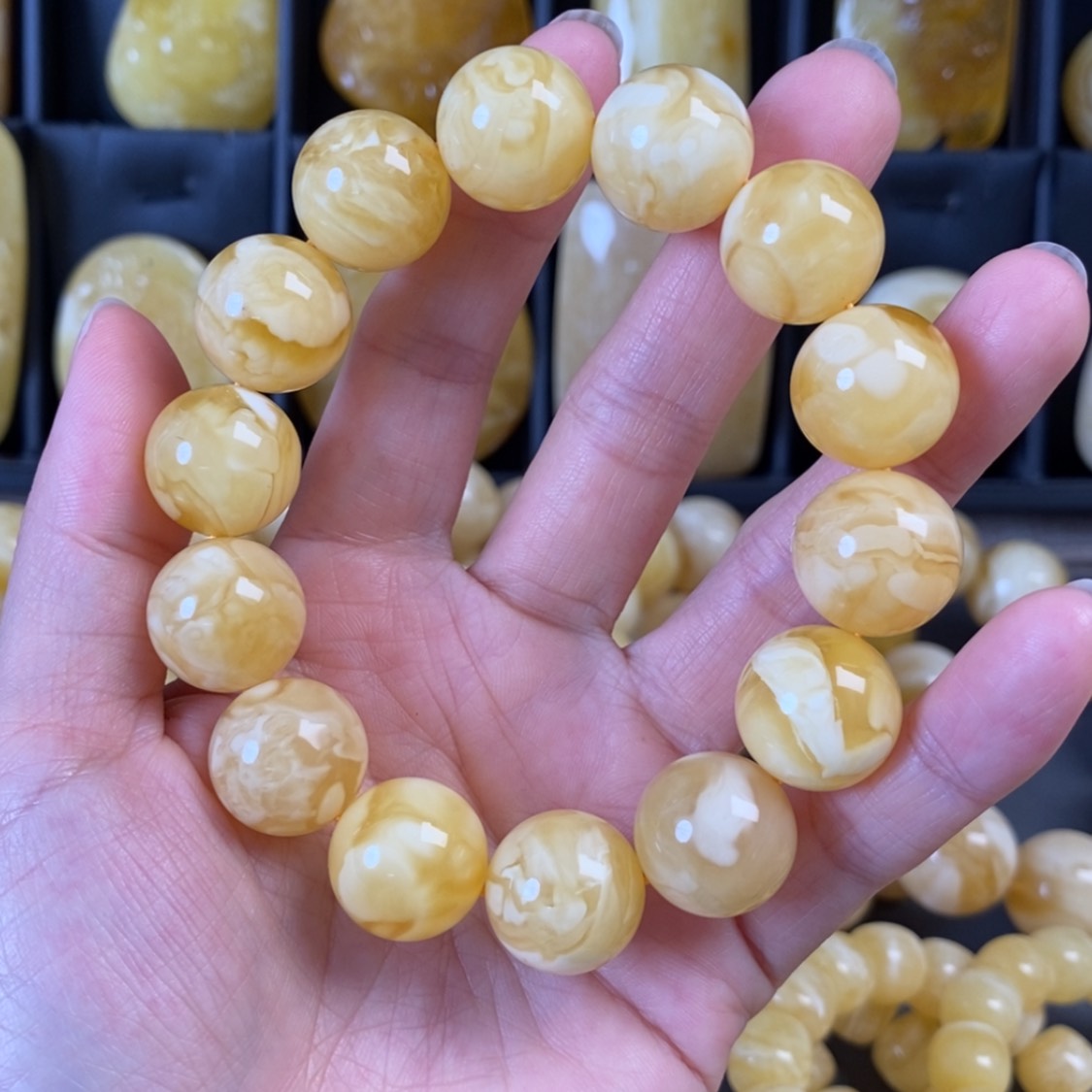 【闪购商品】琥珀颈饰未镶嵌