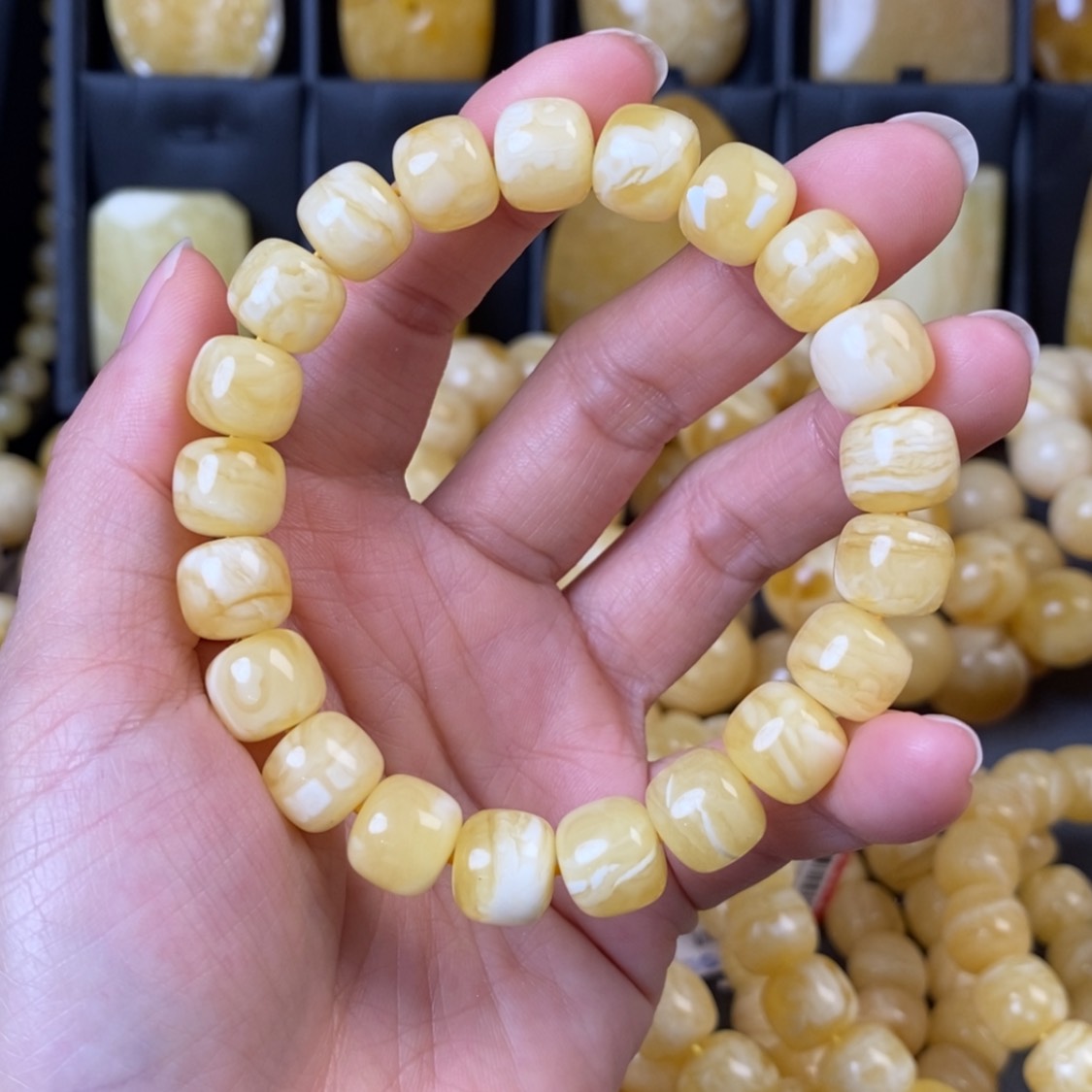 【闪购商品】琥珀颈饰未镶嵌