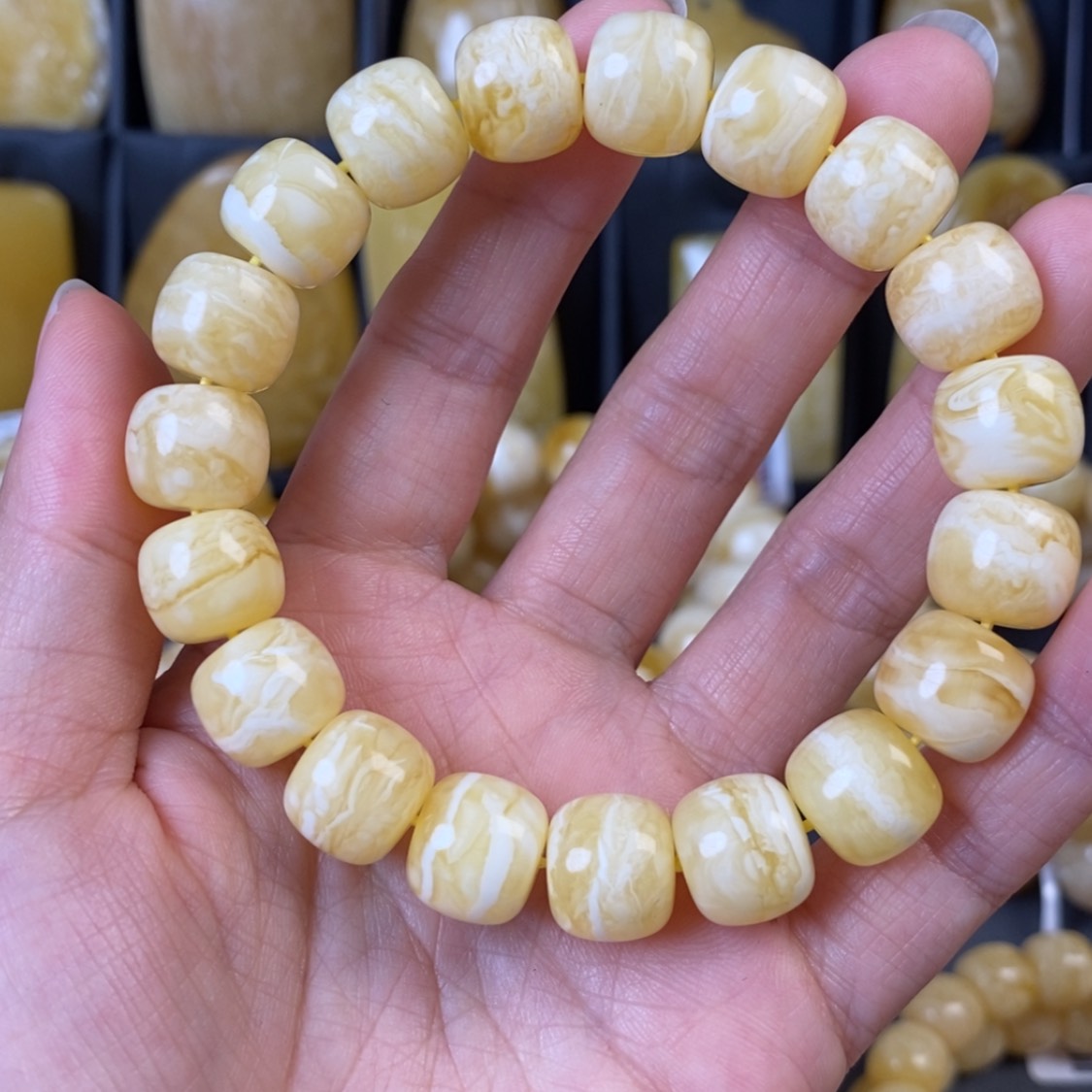【闪购商品】琥珀颈饰未镶嵌八*牙