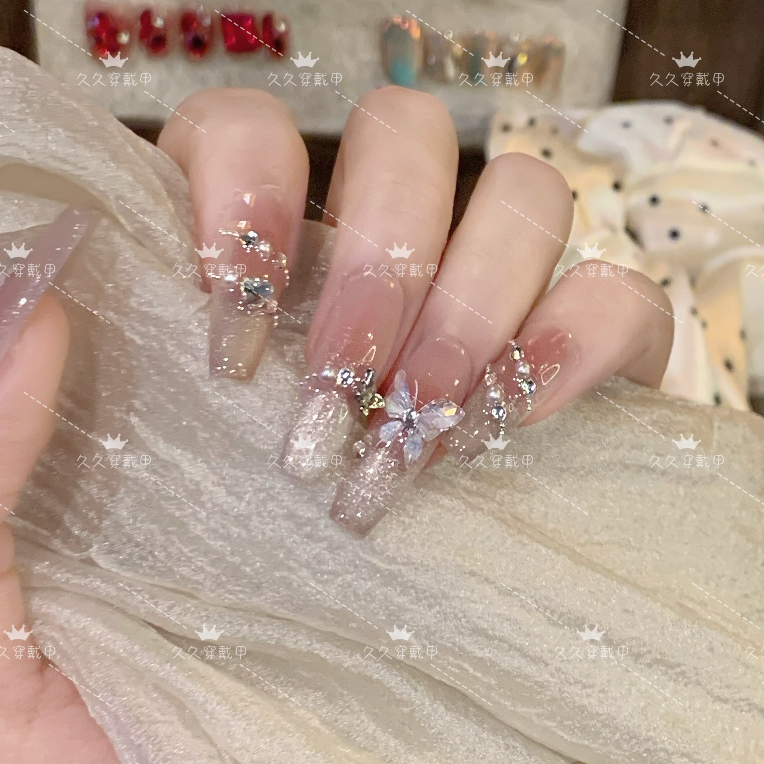 飞花令 手工穿戴甲水晶立体蝴蝶镶钻珍珠猫眼显白百搭可拆卸穿戴