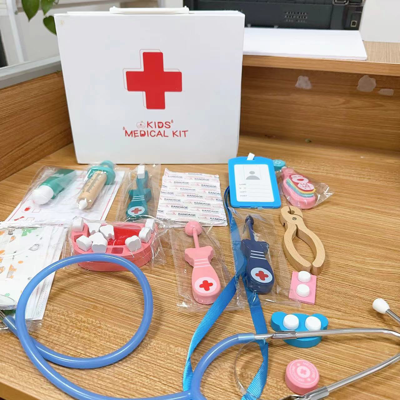 木制仿真全科医生模拟过家家玩具儿童节男孩女孩玩具