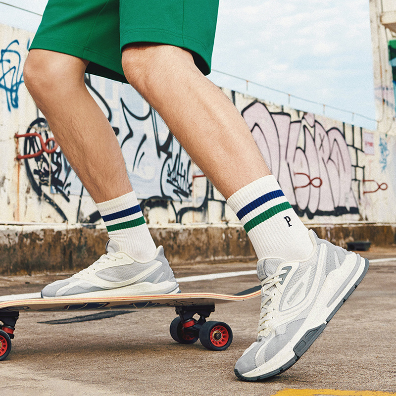 【纵横Ⅴ】乔丹复古百搭乔丹质燥系列男士休闲运动板鞋KM23240413