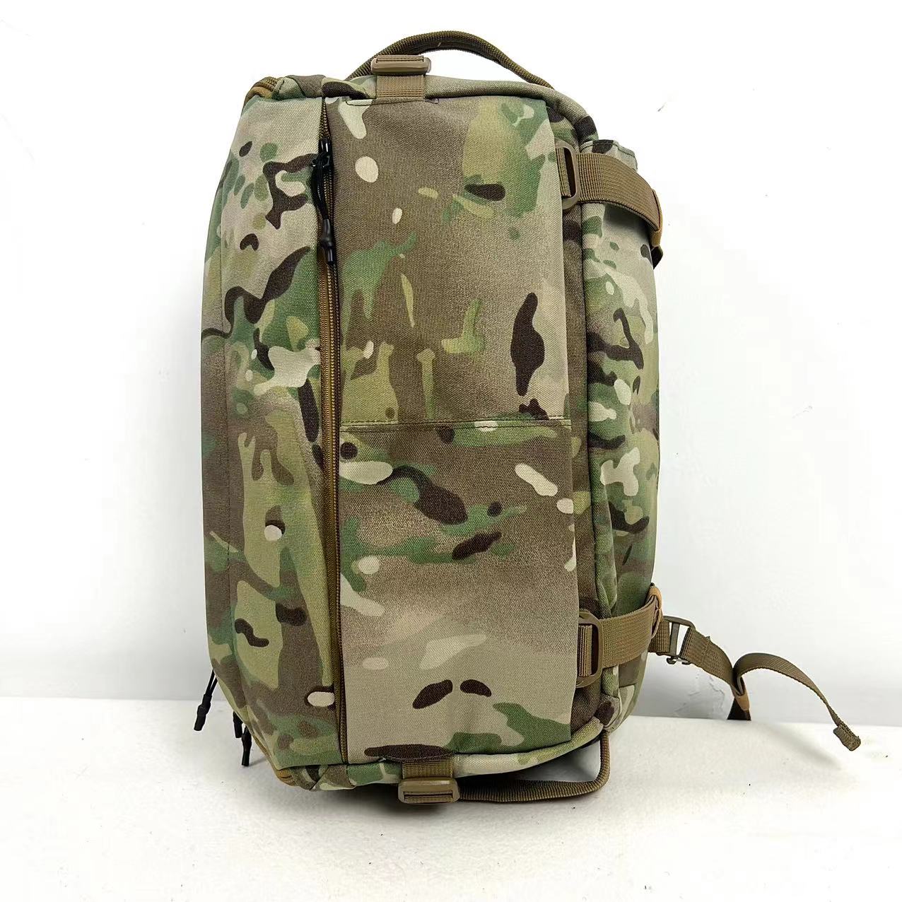 13L 运动户外多功能便携单肩登防水耐磨材料骑行背包电脑包休闲包