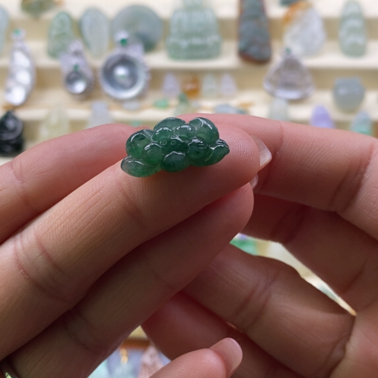 【闪购商品】定制翡翠未镶嵌微**％