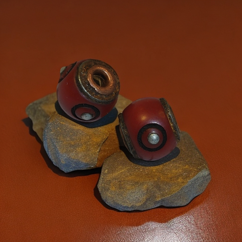 藏传镶嵌料器小元素两个红色尺寸1.2精品配饰一对