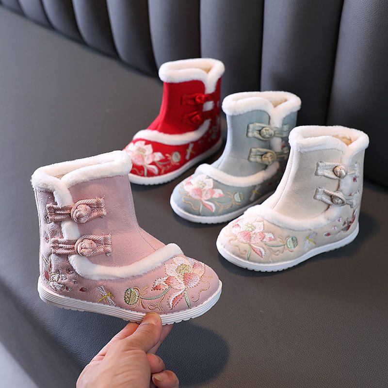 皮靴儿童汉服绣花鞋子加绒兔子秋冬棉靴公主古装靴防滑女童拜年靴