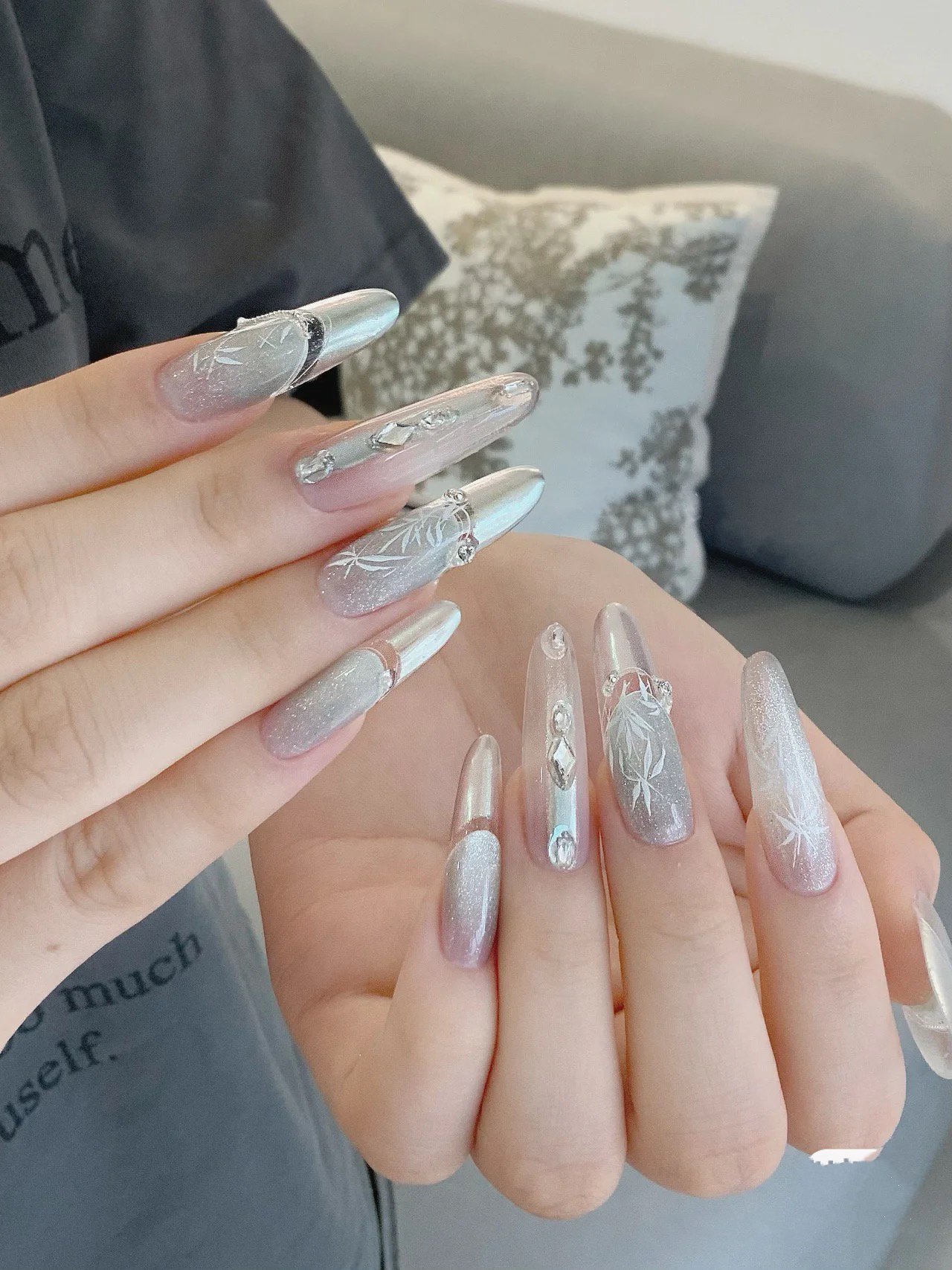 冰岛白竹手绘穿戴甲魔镜粉法式边猫眼新中式纯手工美甲