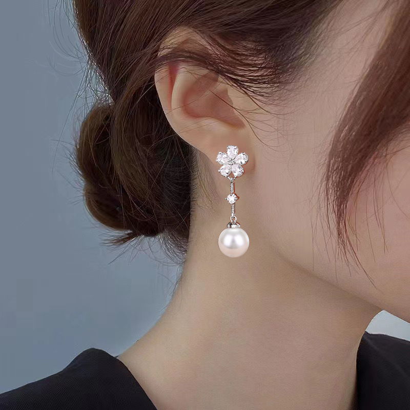 925银耳饰 时尚新年红贝壳珠耳环2024年新款耳钉女长款耳坠气质