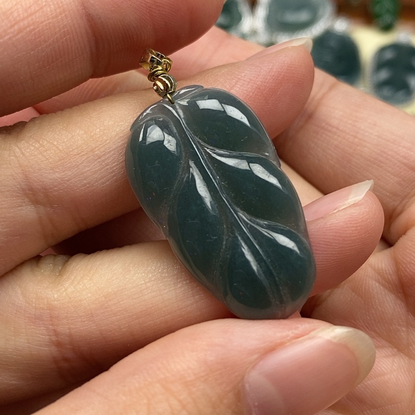 【闪购商品】翡翠颈饰未镶嵌
