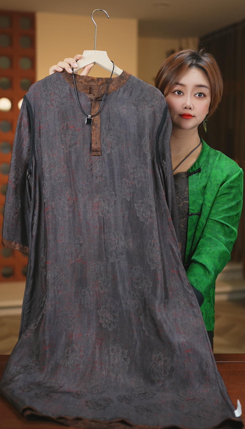 新款复古香云老料连衣裙T1355