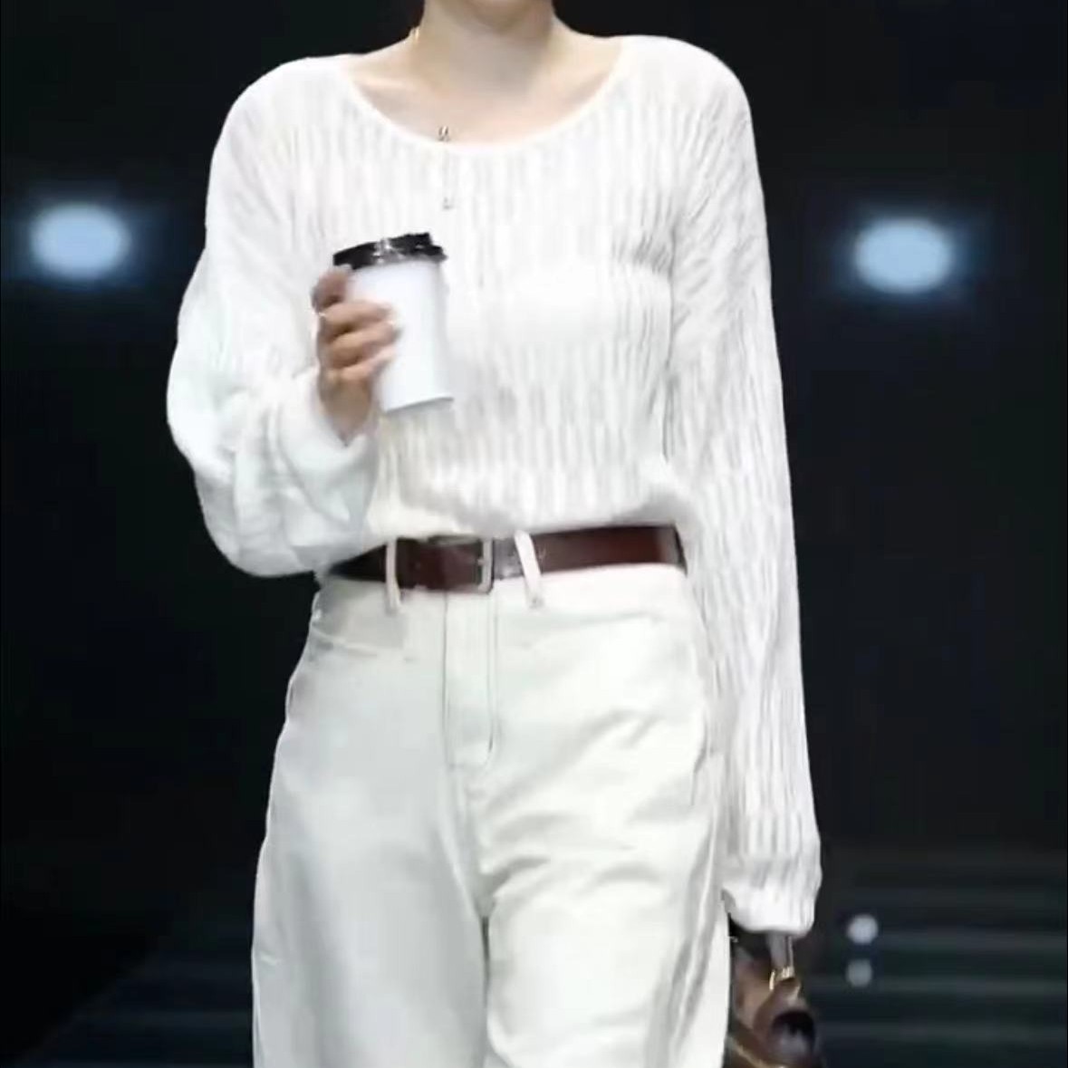 新款长期圆领宽松上衣高腰裤子女装1