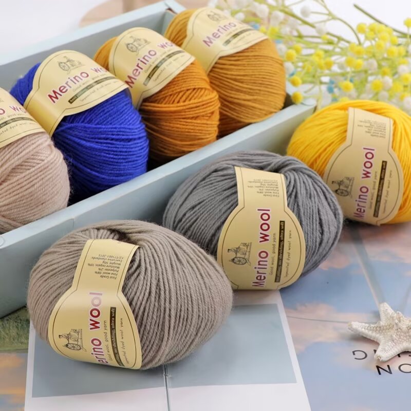 212中细四股羊毛线，拍一团送一团毛衣打底衫套头衫，围巾帽子披肩