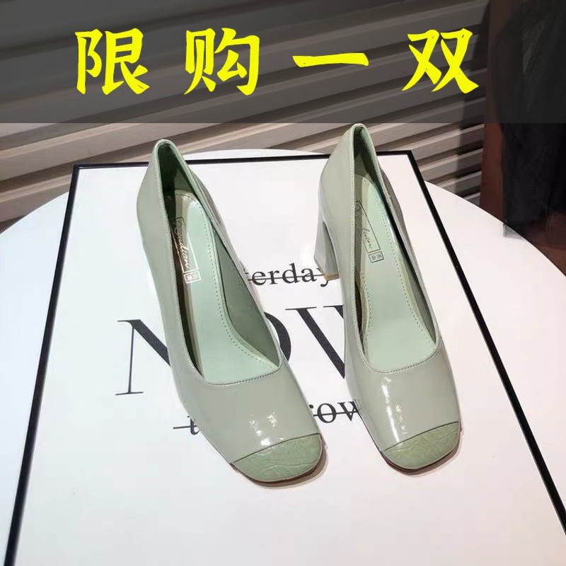 红蜻蜓牌小清新少女高跟鞋2023春季新款复古方头浅口漆皮粗跟单