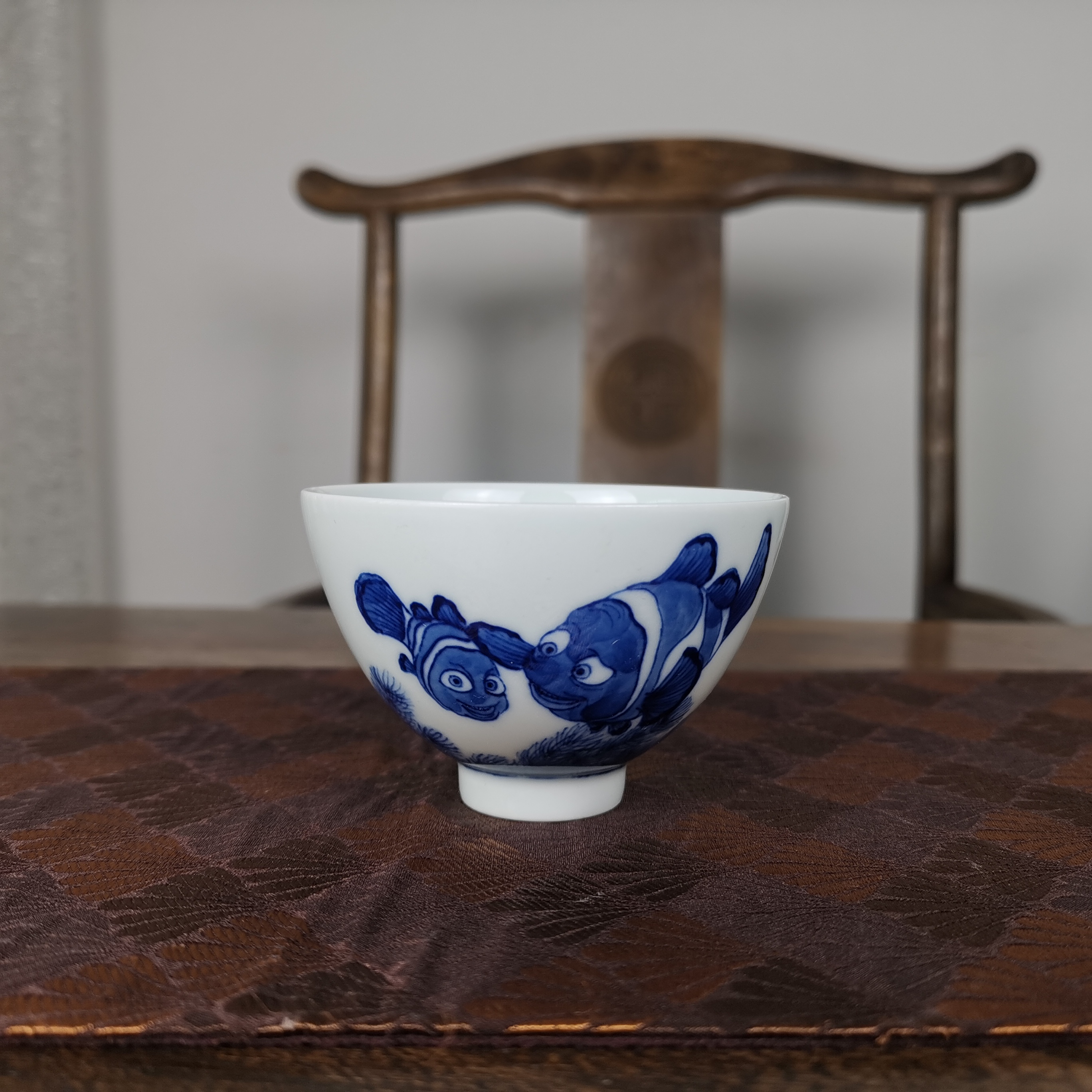 手绘青花小丑鱼尼莫鸡心杯杯