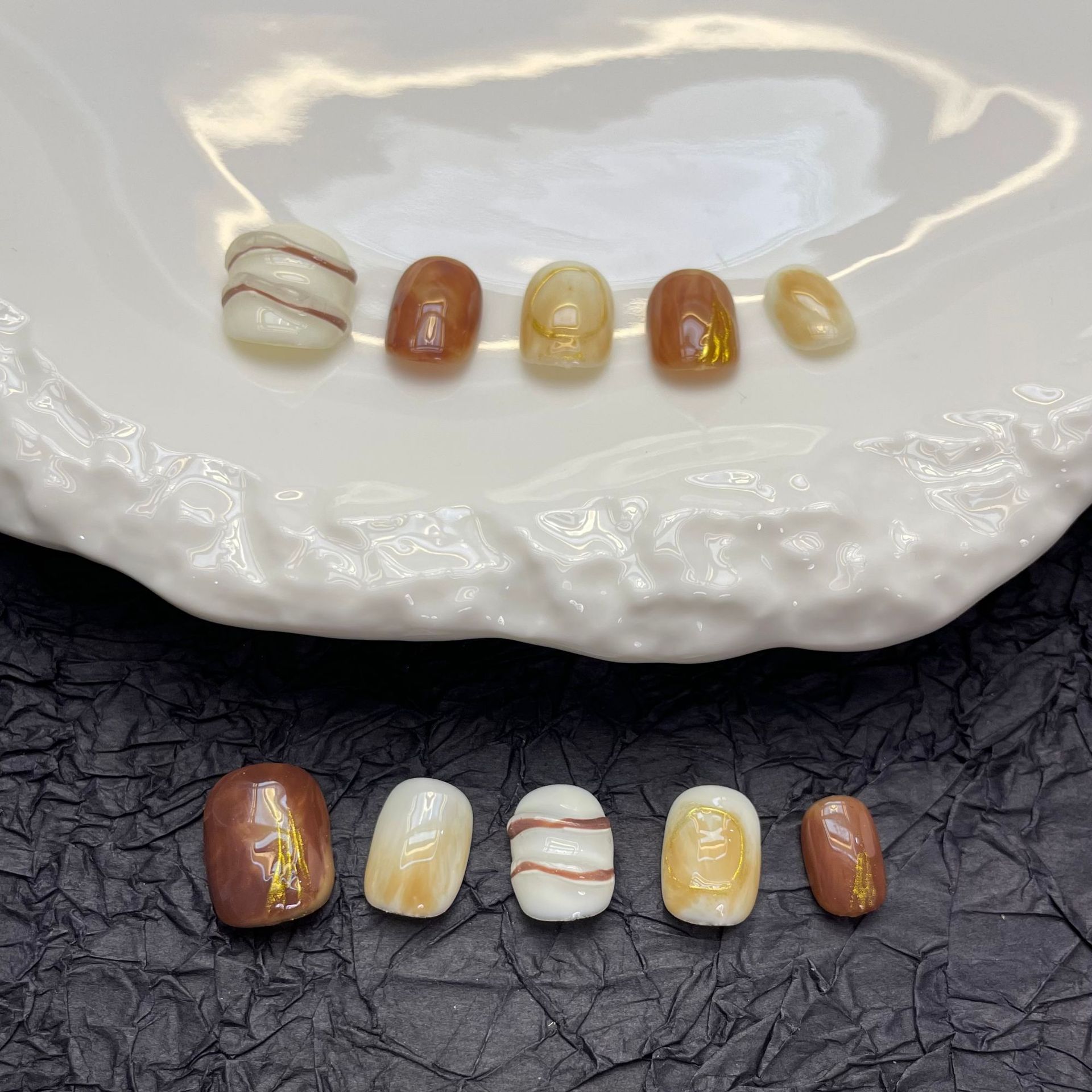 手工穿戴美甲成品黑糖拿铁咖啡晕染短款显白假指甲贴片批发果冻胶