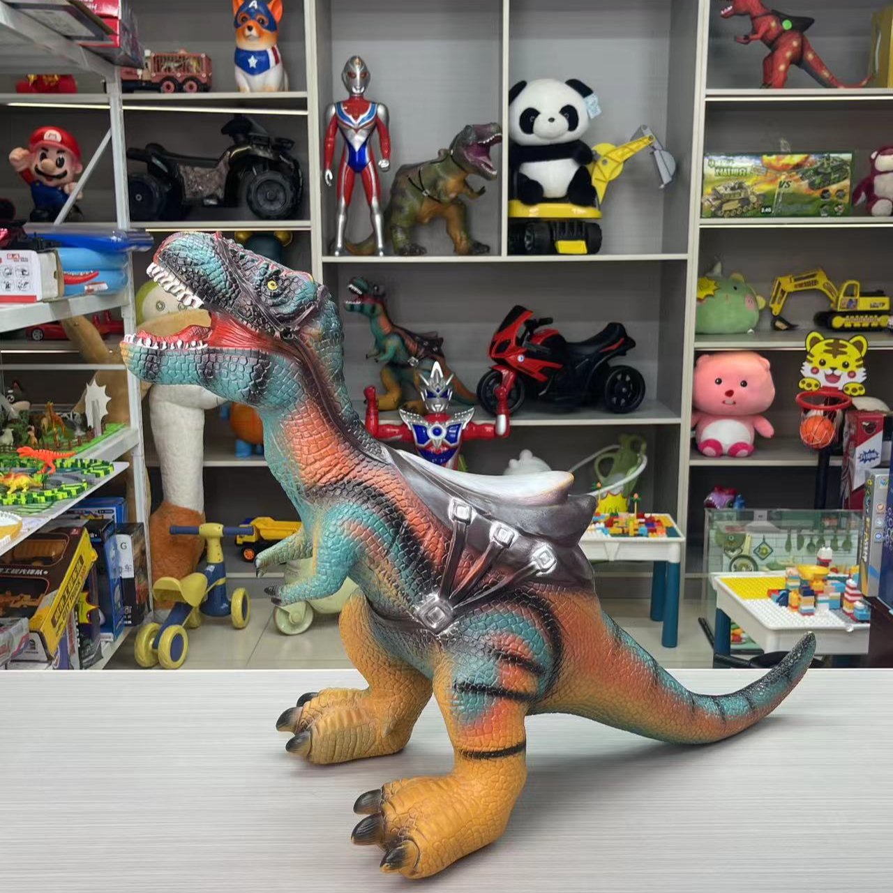 软胶恐龙玩具男孩大号霸王龙腕龙三角龙超巨大仿真动物模型