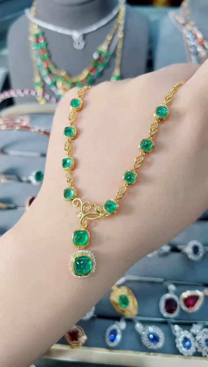 【闪购商品】祖母绿项链18K金镶嵌·