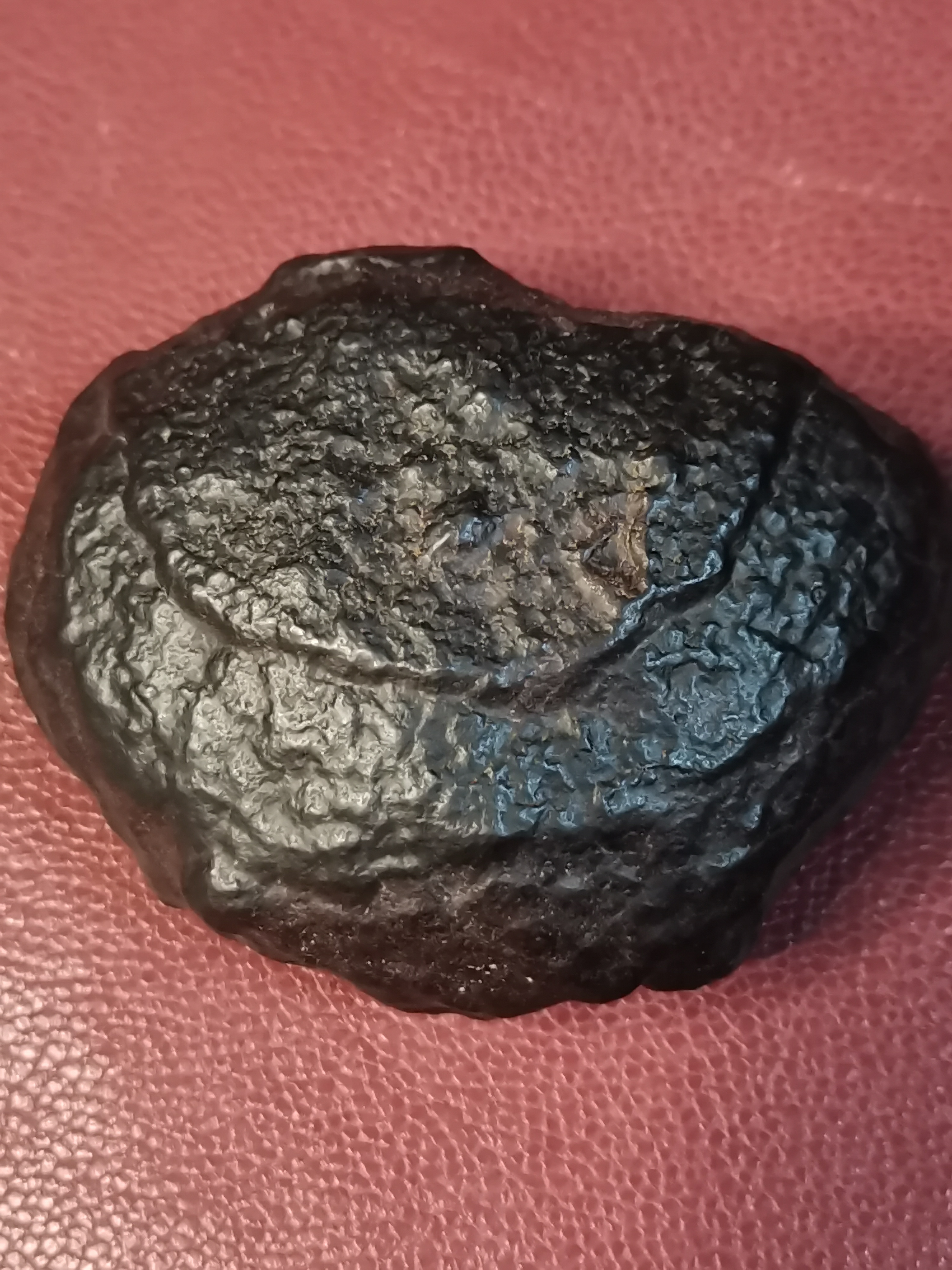 罗布泊原石手把件，个体完整无暇，特征结构明显，请结缘