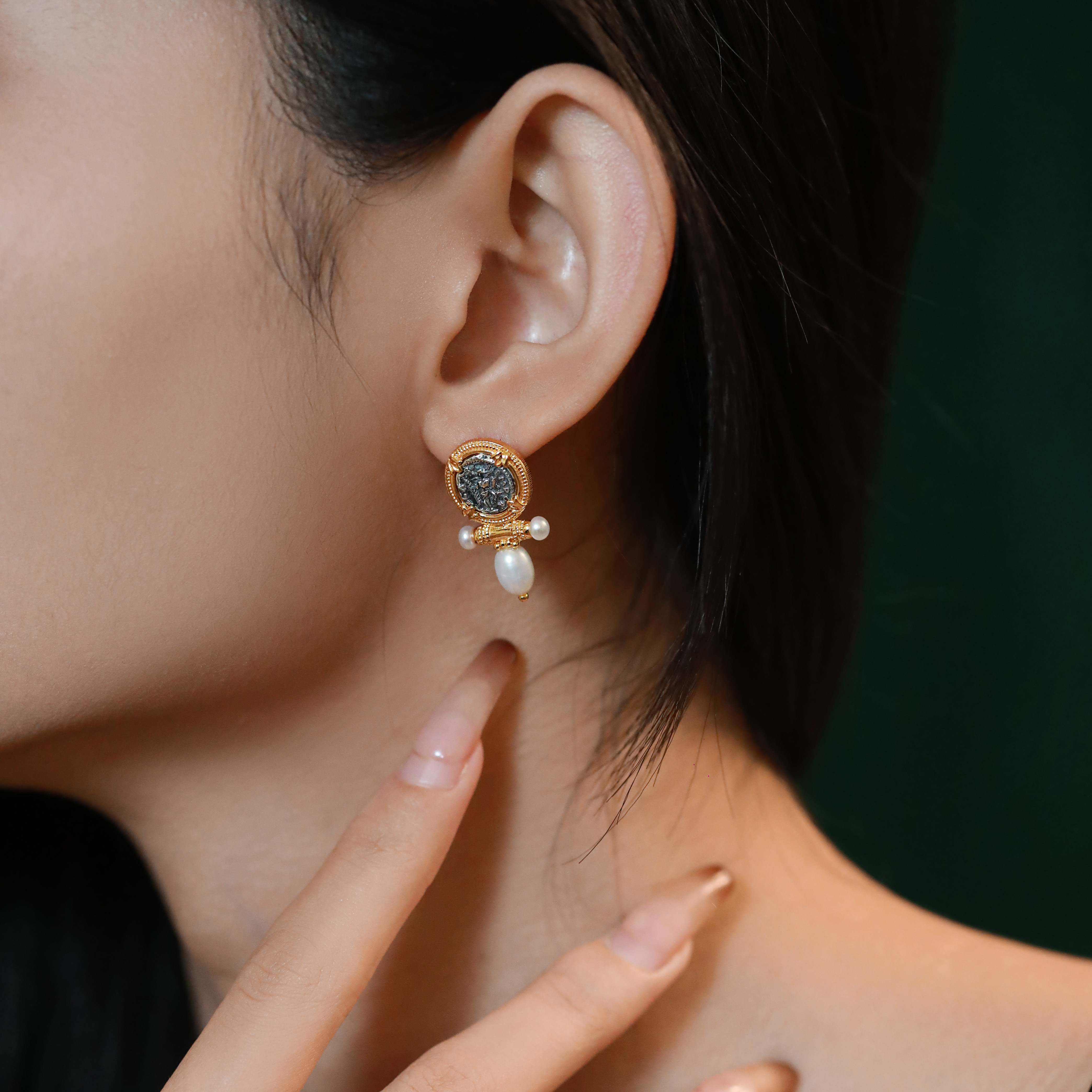 925银耳饰 E22274 珠珠人像圆牌沉船币耳环