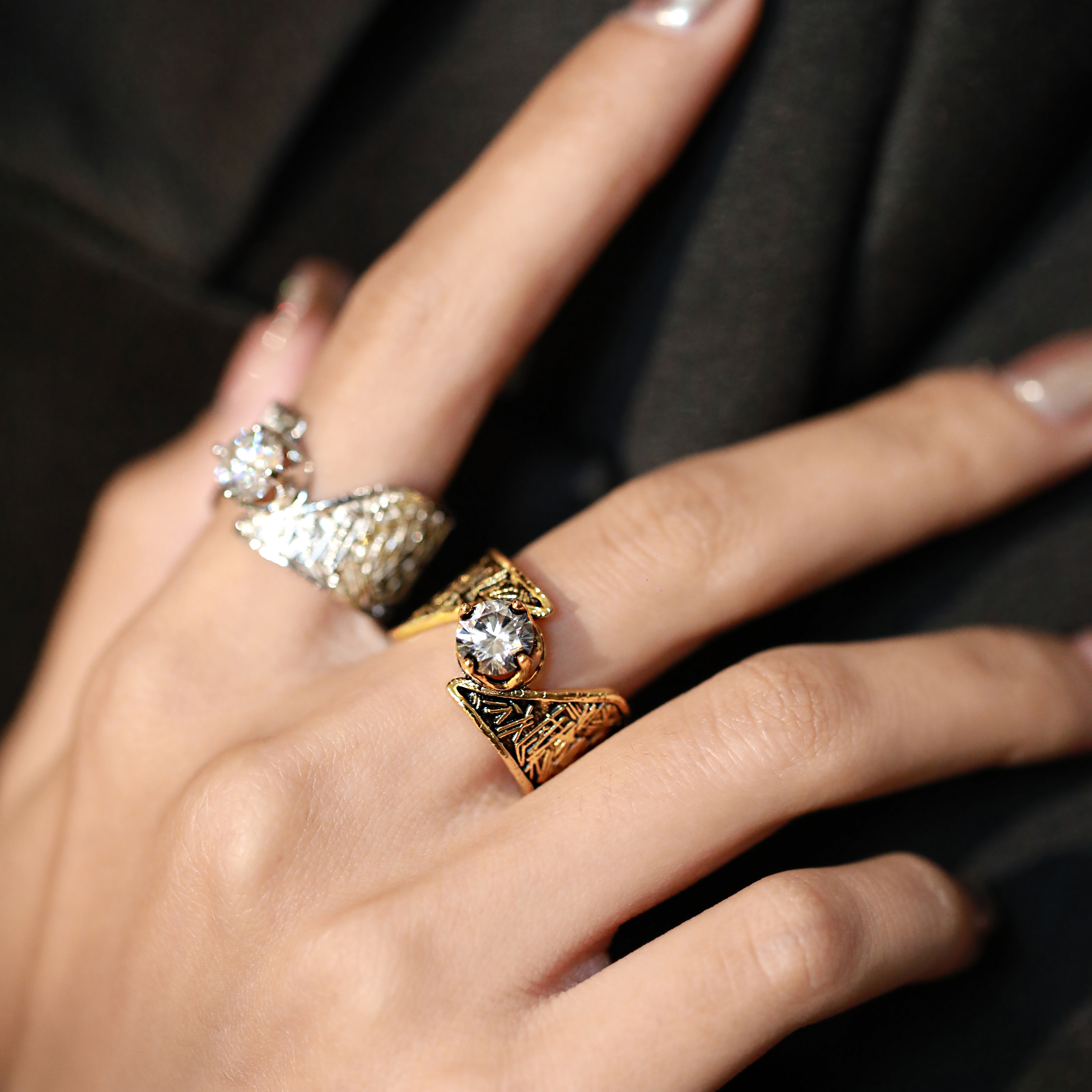 925银莫桑石戒指 J11166桑桑线条肌理交错宽戒指