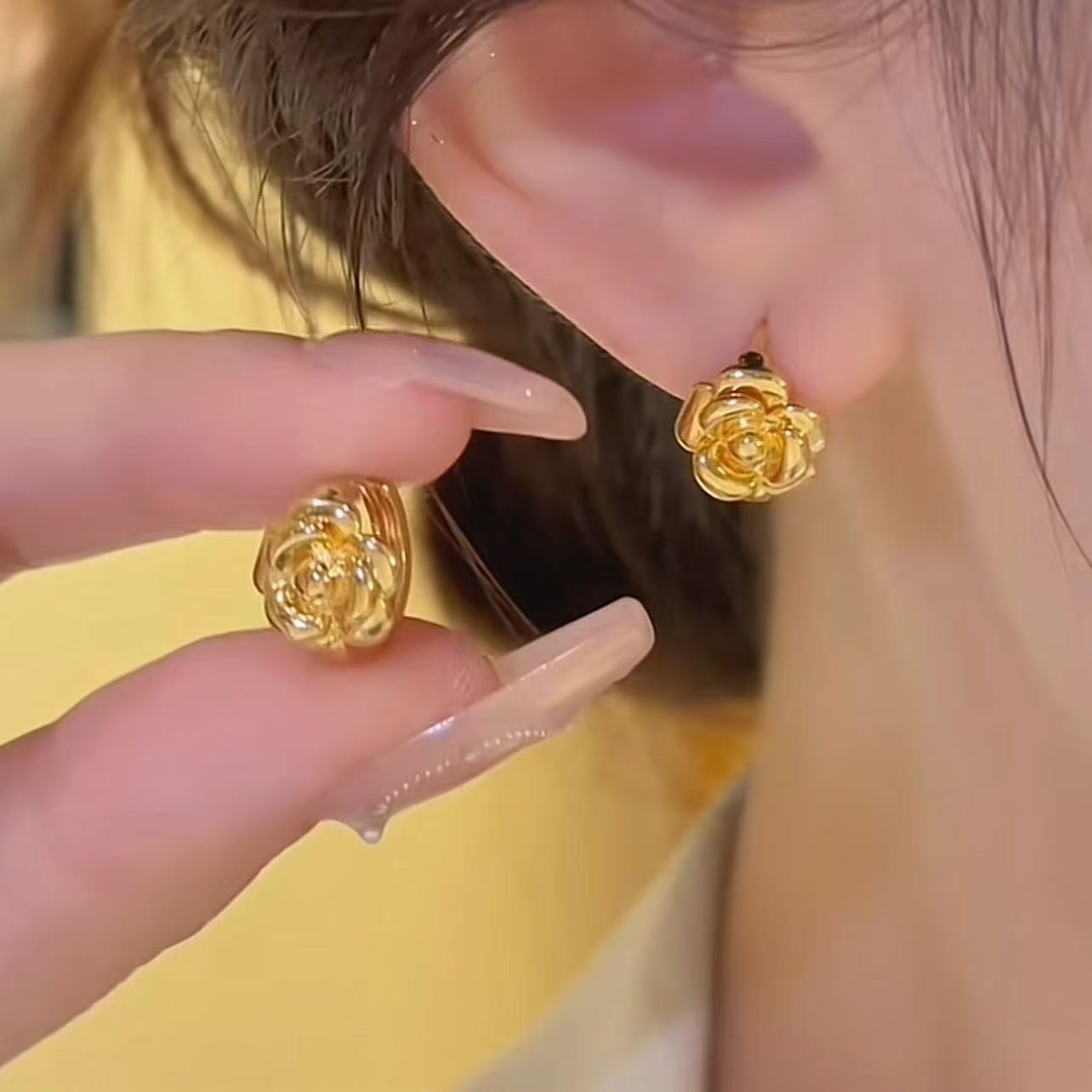 小众设计感金属山茶花耳扣女轻奢高级感复古气质花朵耳环精致耳饰